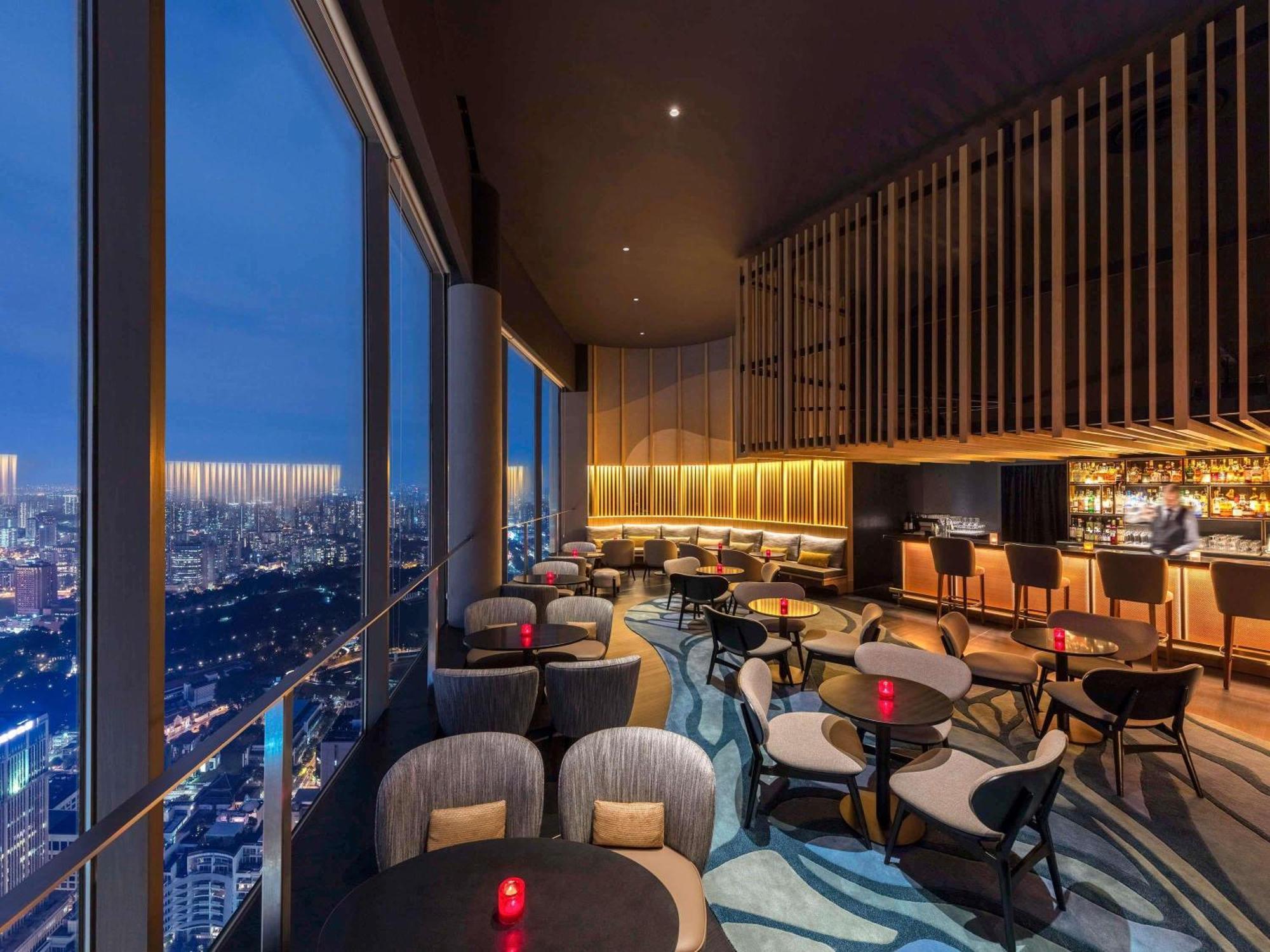 Swissotel The Stamford 5*
