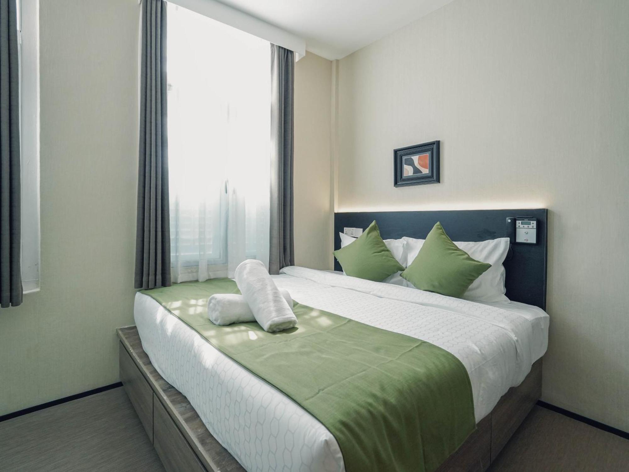 1929 - Newly Renovated Hotel