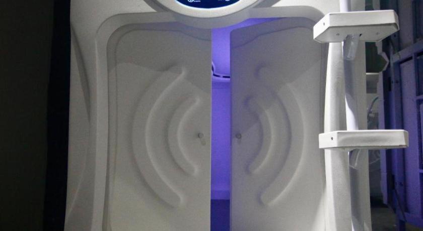 Hostel Met A Space Pod @ Chinatown Singapore