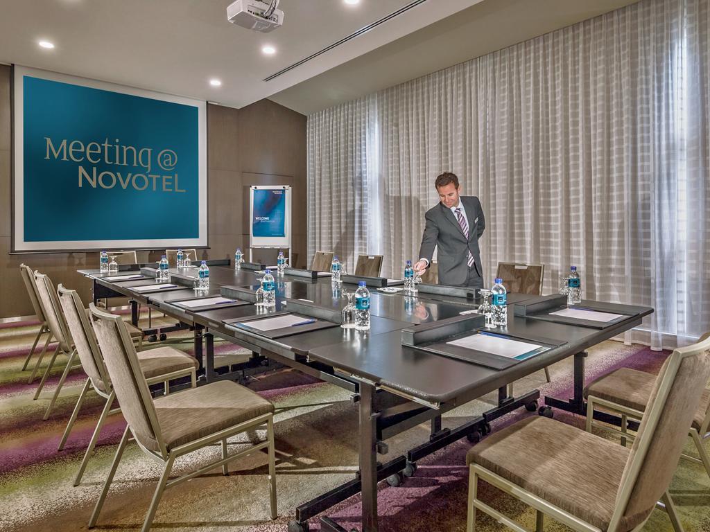 Novotel Clarke Quay Hotel 4*