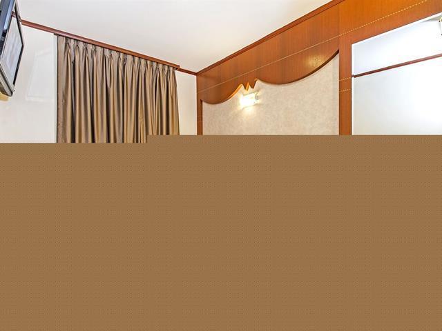 81 Palace - Newly Renovated Hotel