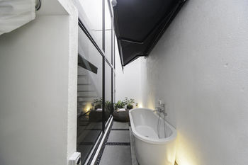 Lloyd's Hotel Singapore