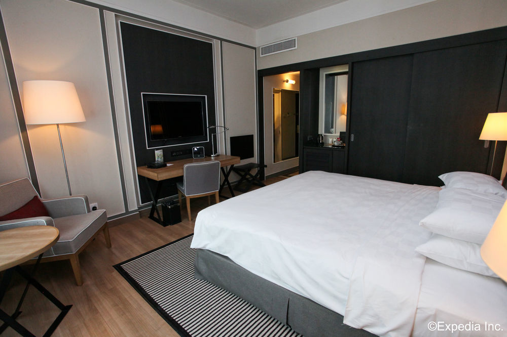 Orchard Hotel