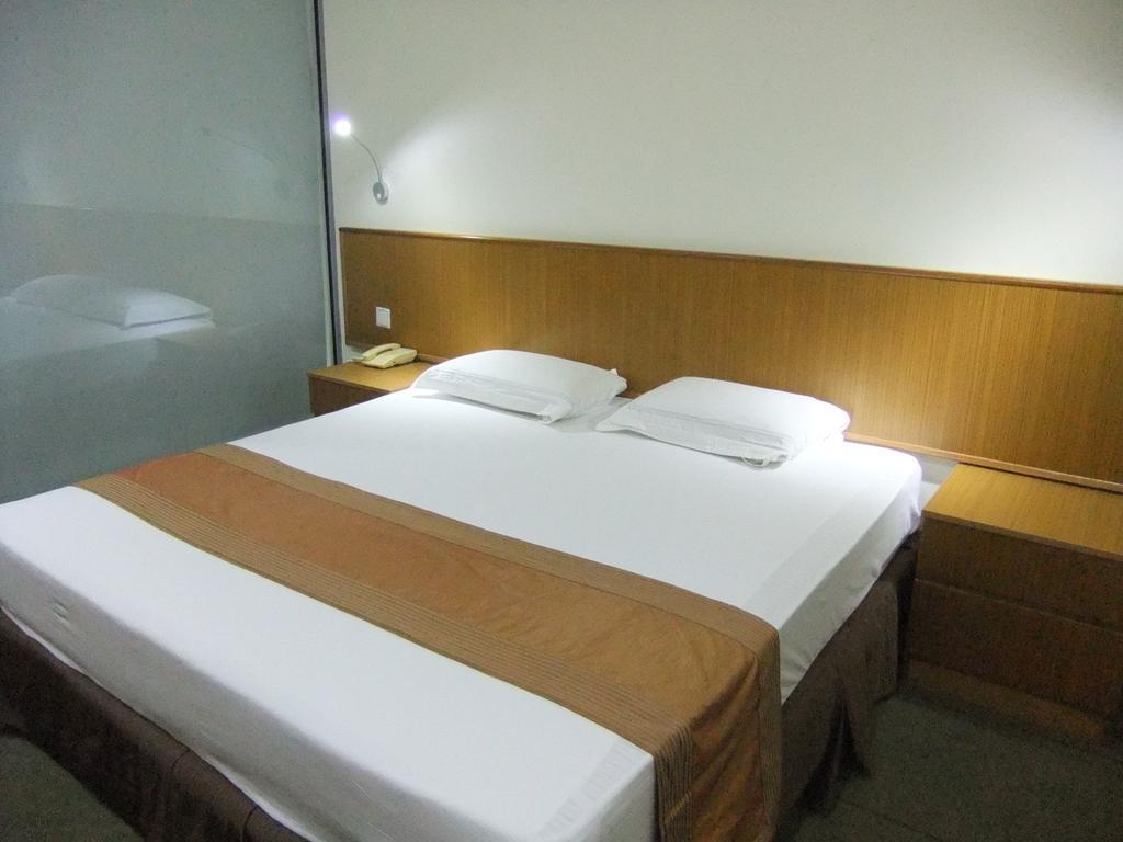 New Cape Hotel