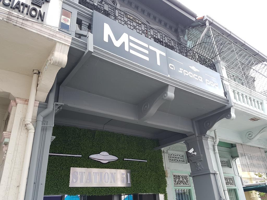 Met A Space Pod @ Little India 2*