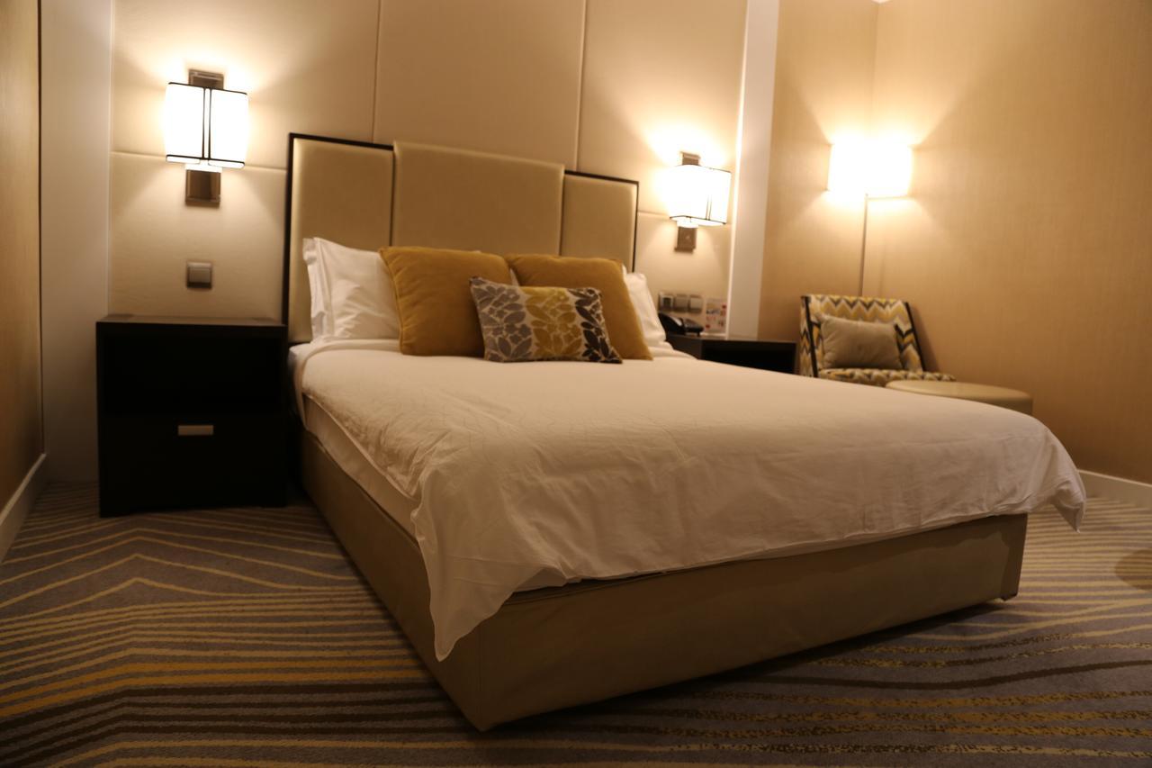 Ambassador Transit Terminal 2 Hotel 3*
