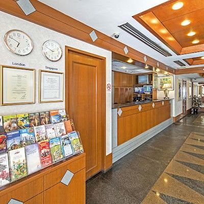 81 Palace - Newly Renovated Hotel