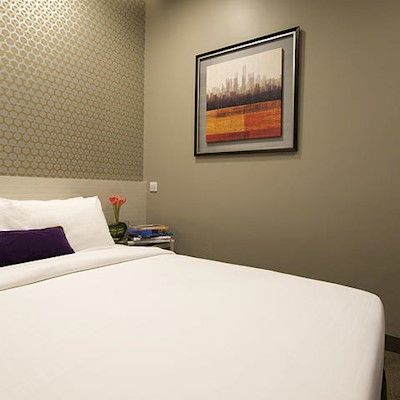 V Bencoolen Hotel