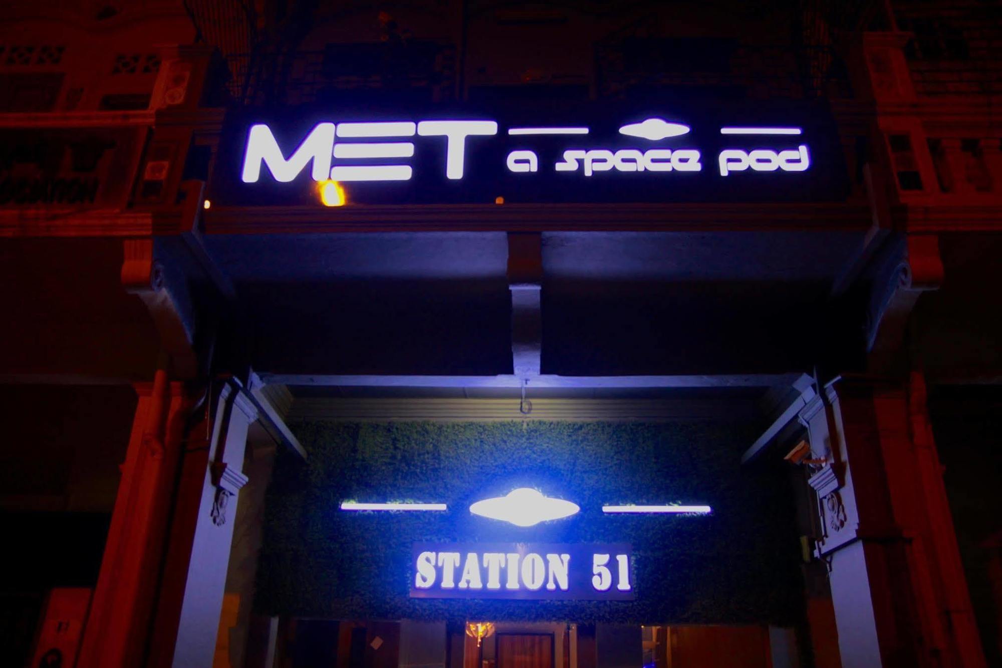 Capsule hotel Met A Space Pod @ Little India Singapore