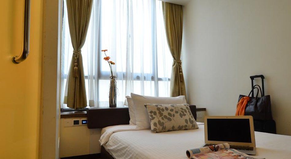 Aqueen Lavender 3* Singapore