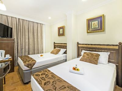 81 Chinatown Hotel