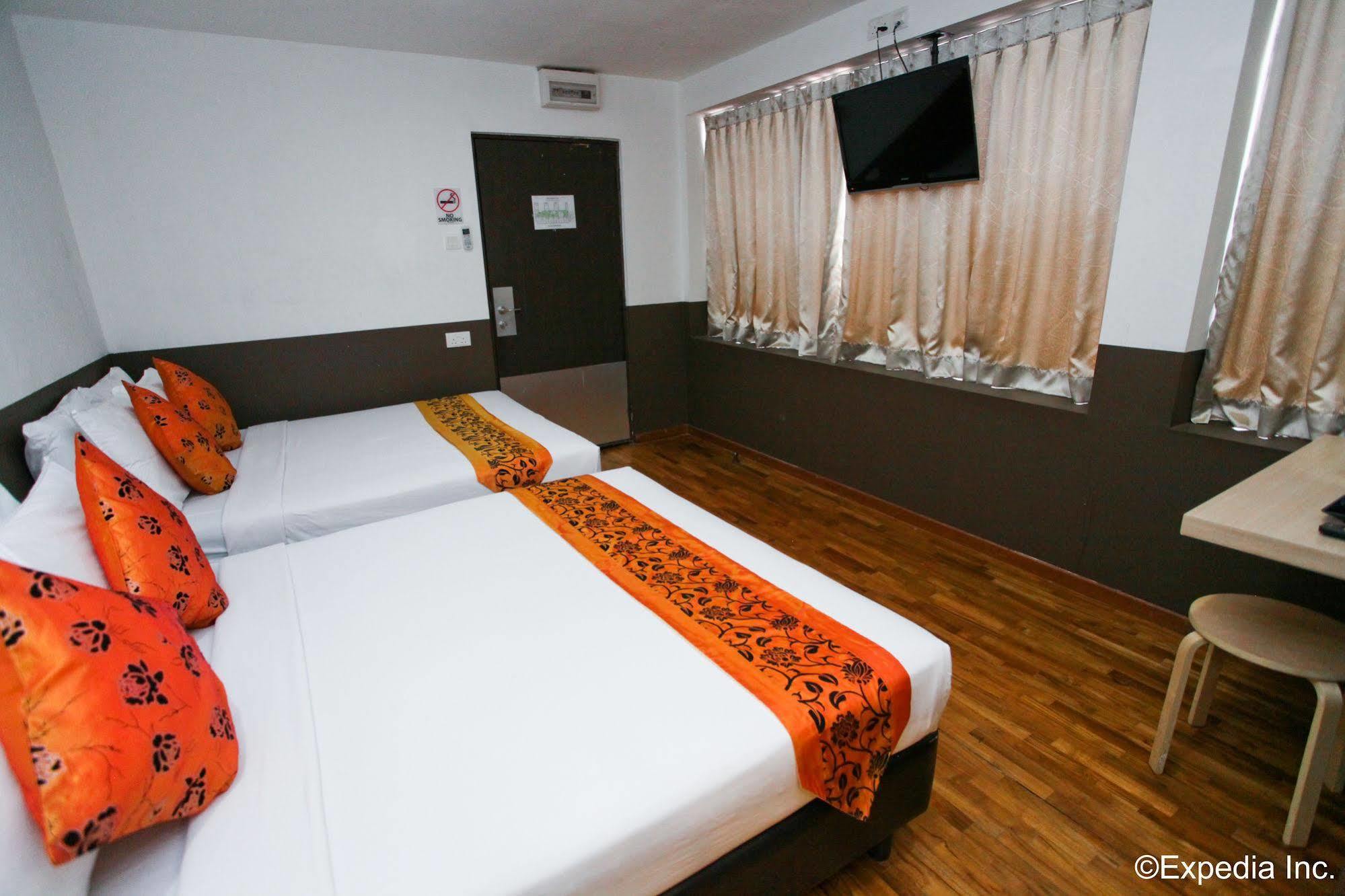 Philip 3* Singapore