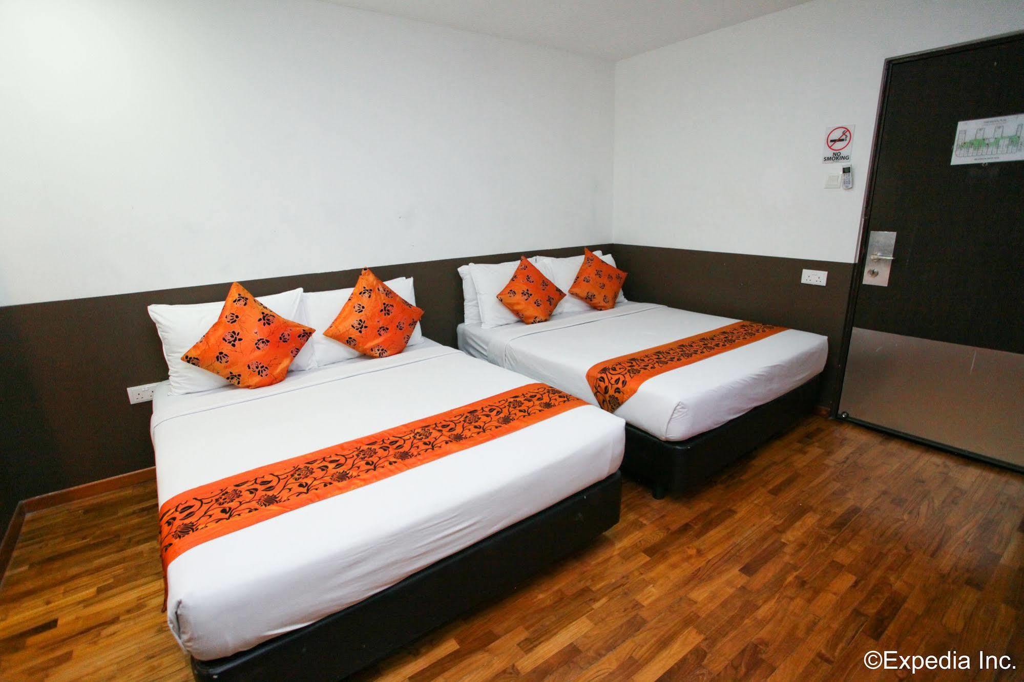 Philip 3* Singapore