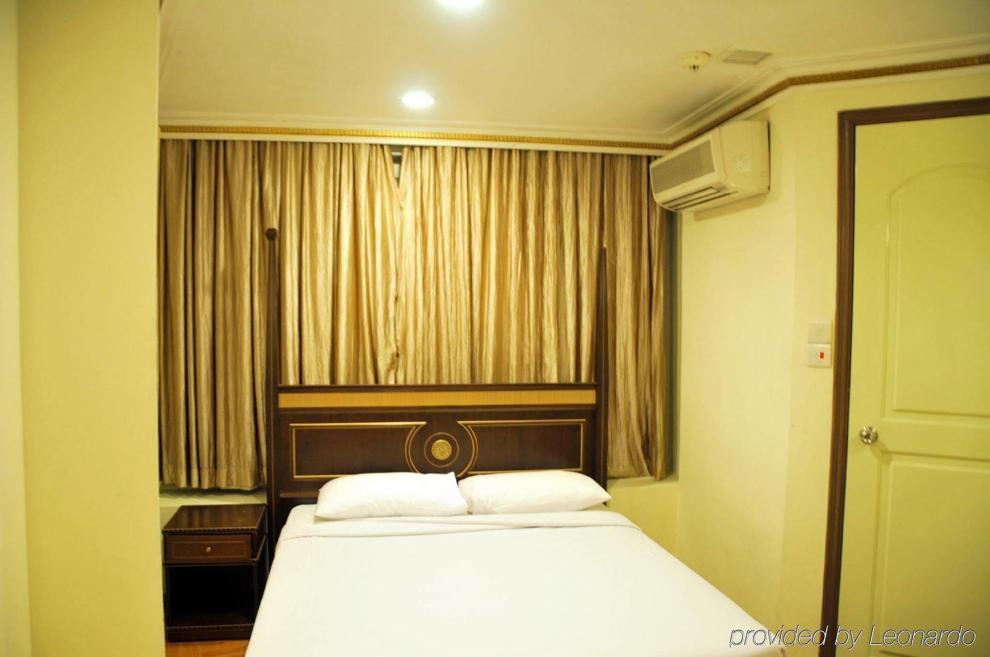 81 Chinatown Singapore