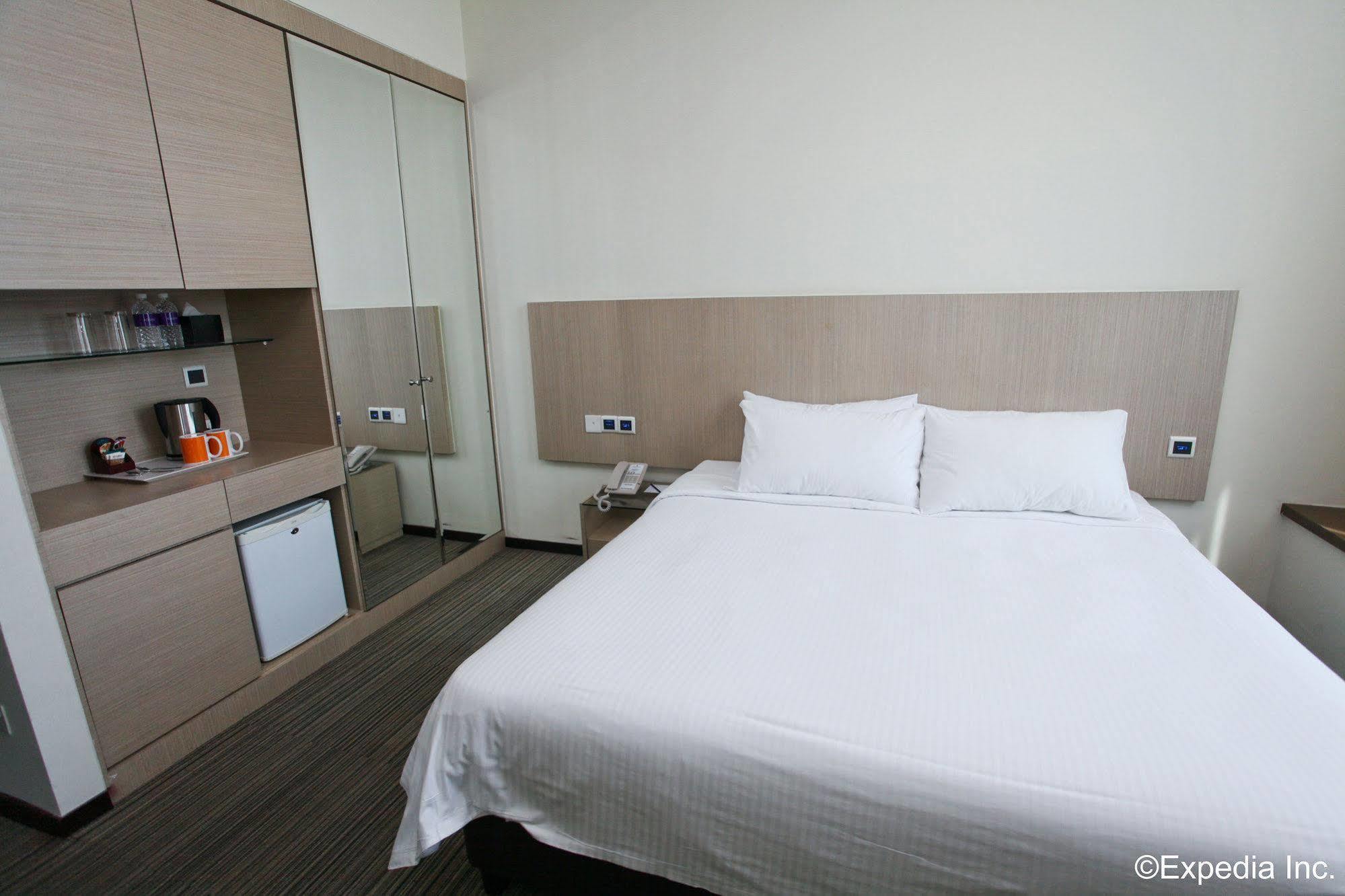 Hotel Aqueen Lavender