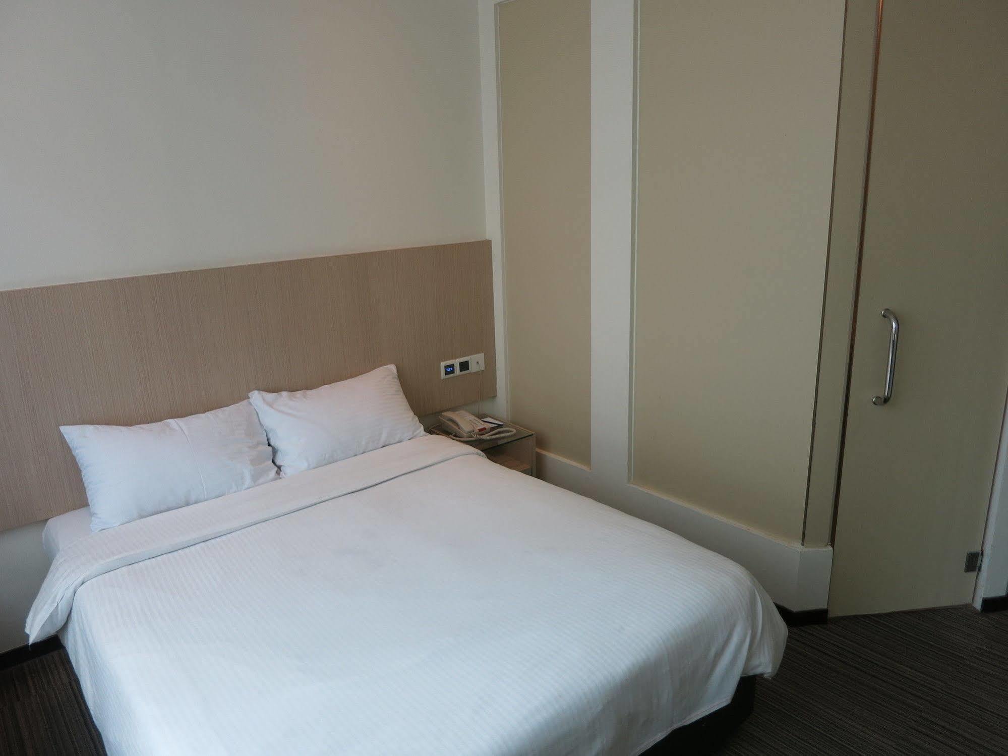 Hotel Aqueen Lavender