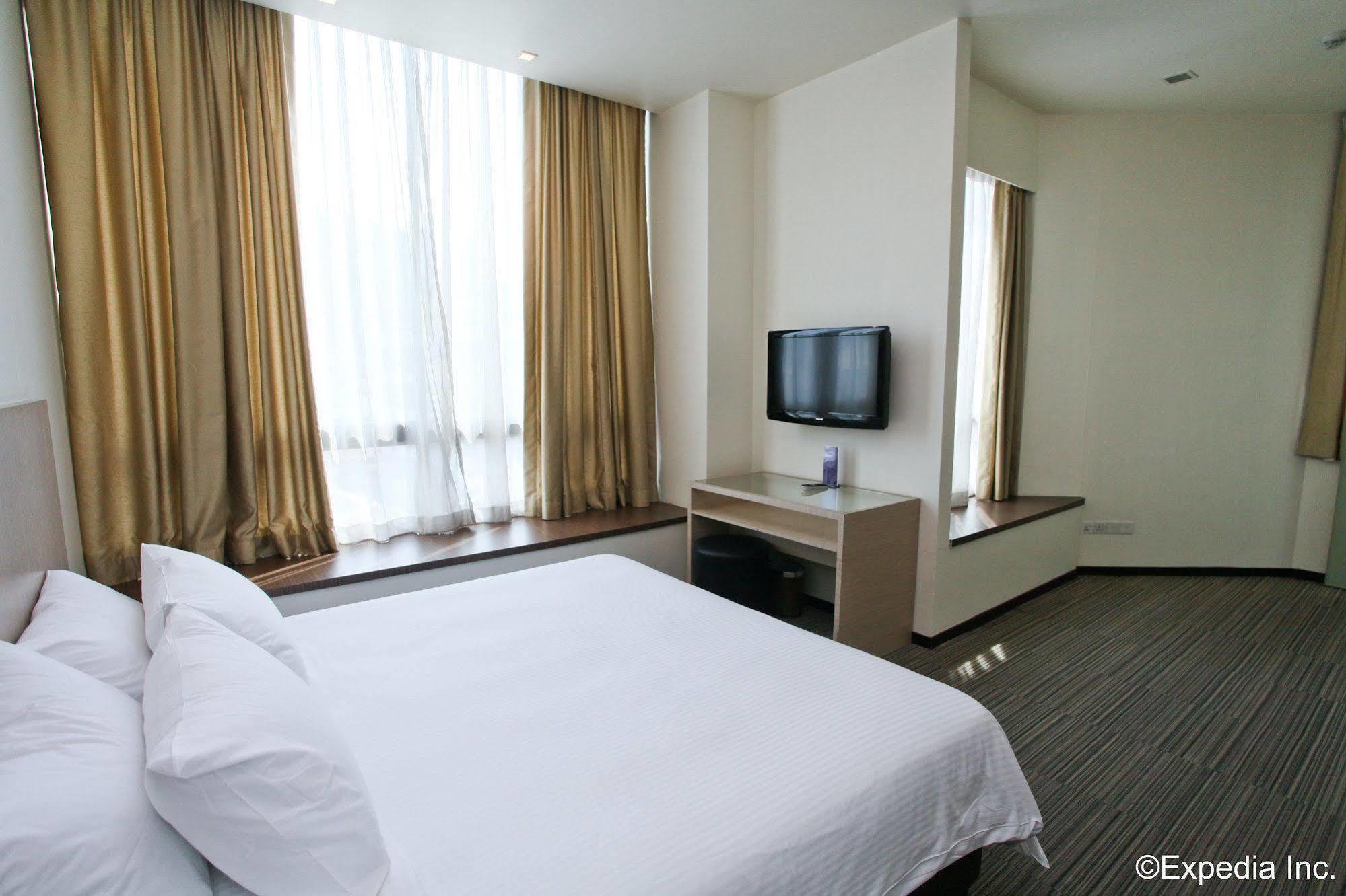 Aqueen Lavender Hotel 3*