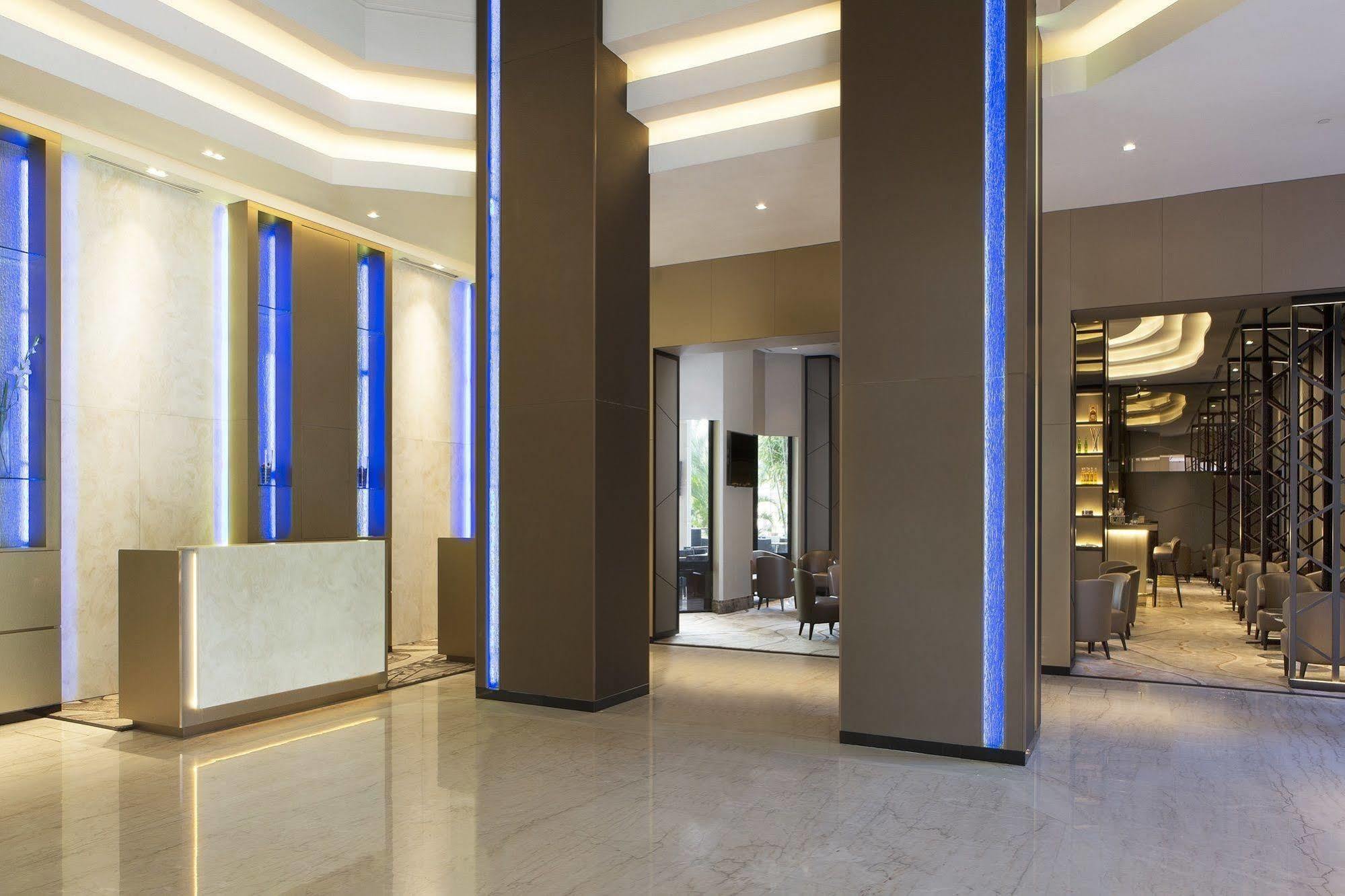 Hotel Four Points By Sheraton Singapore, Riverview 4*