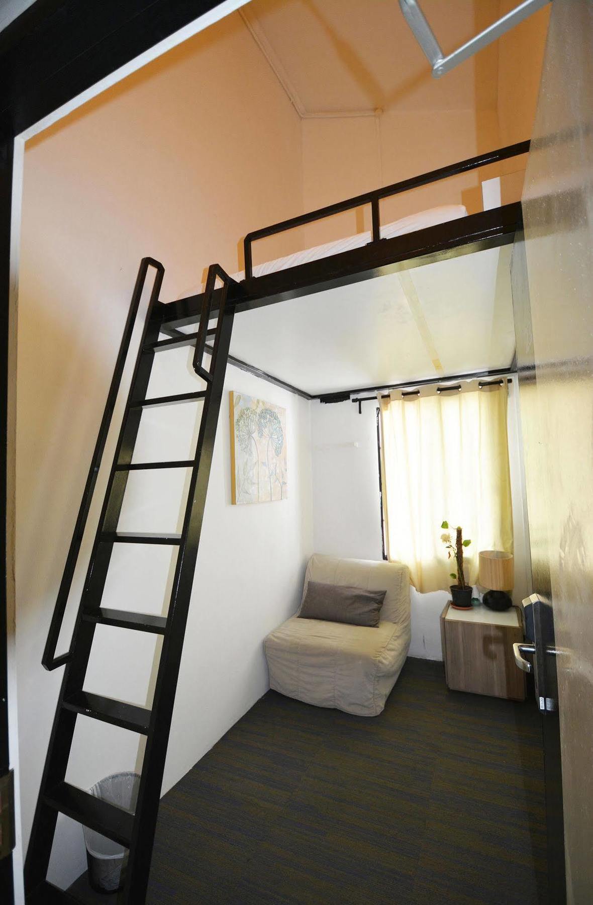 Hostel 5footway.inn Project Chinatown 2 *