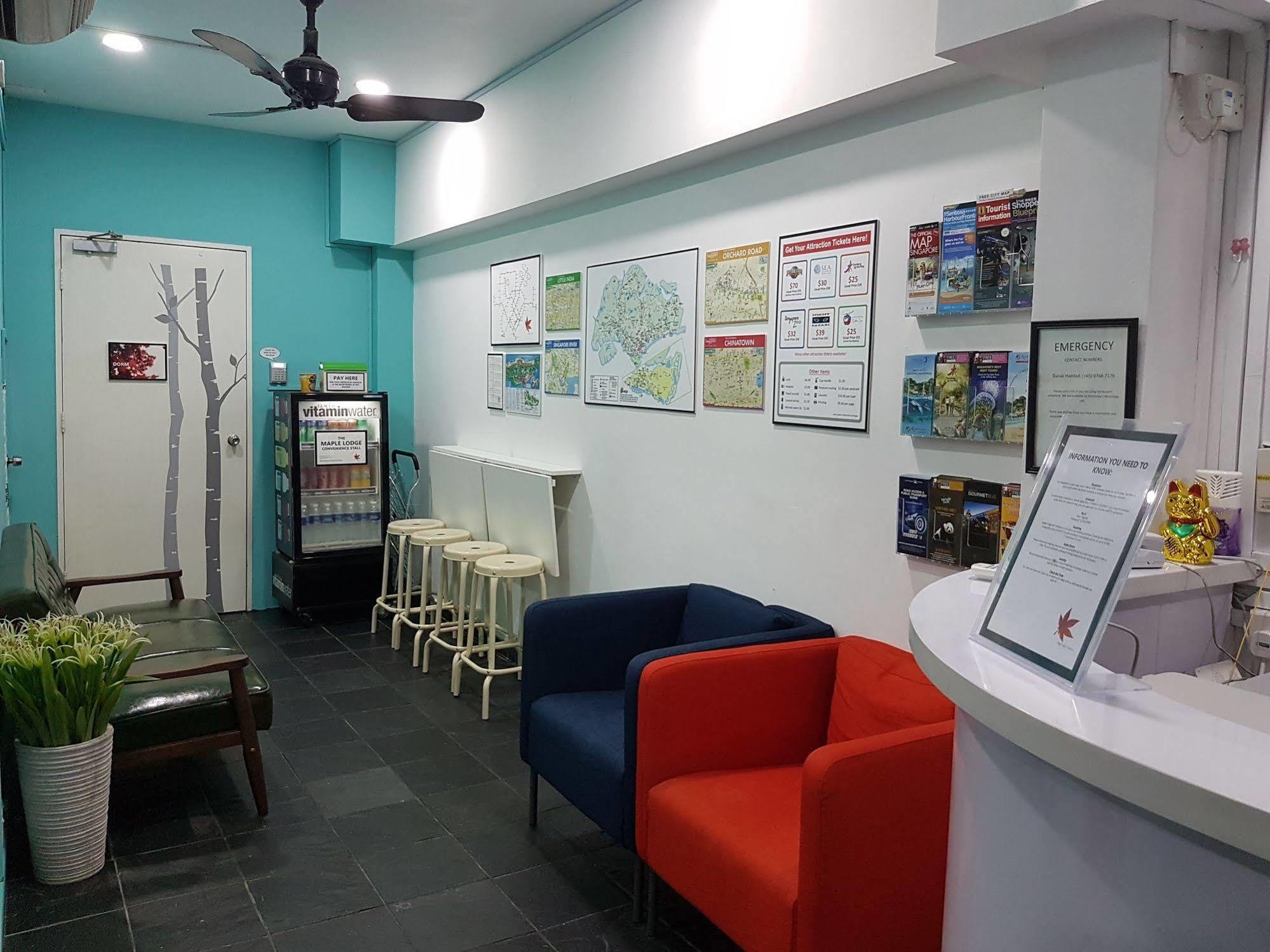 Royal Lodge @ Pagoda Street Hostel *
