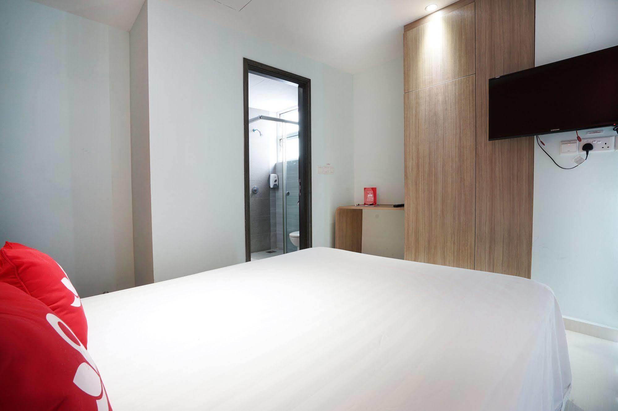 Zen Evergreen Hotel 3*