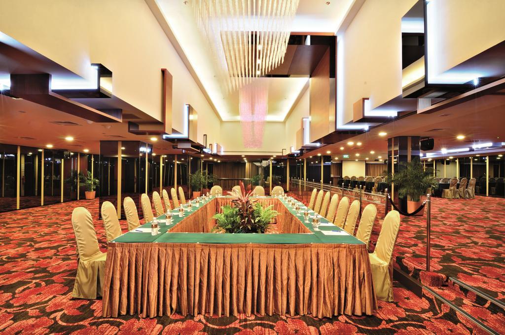 Grand Pacific 4*