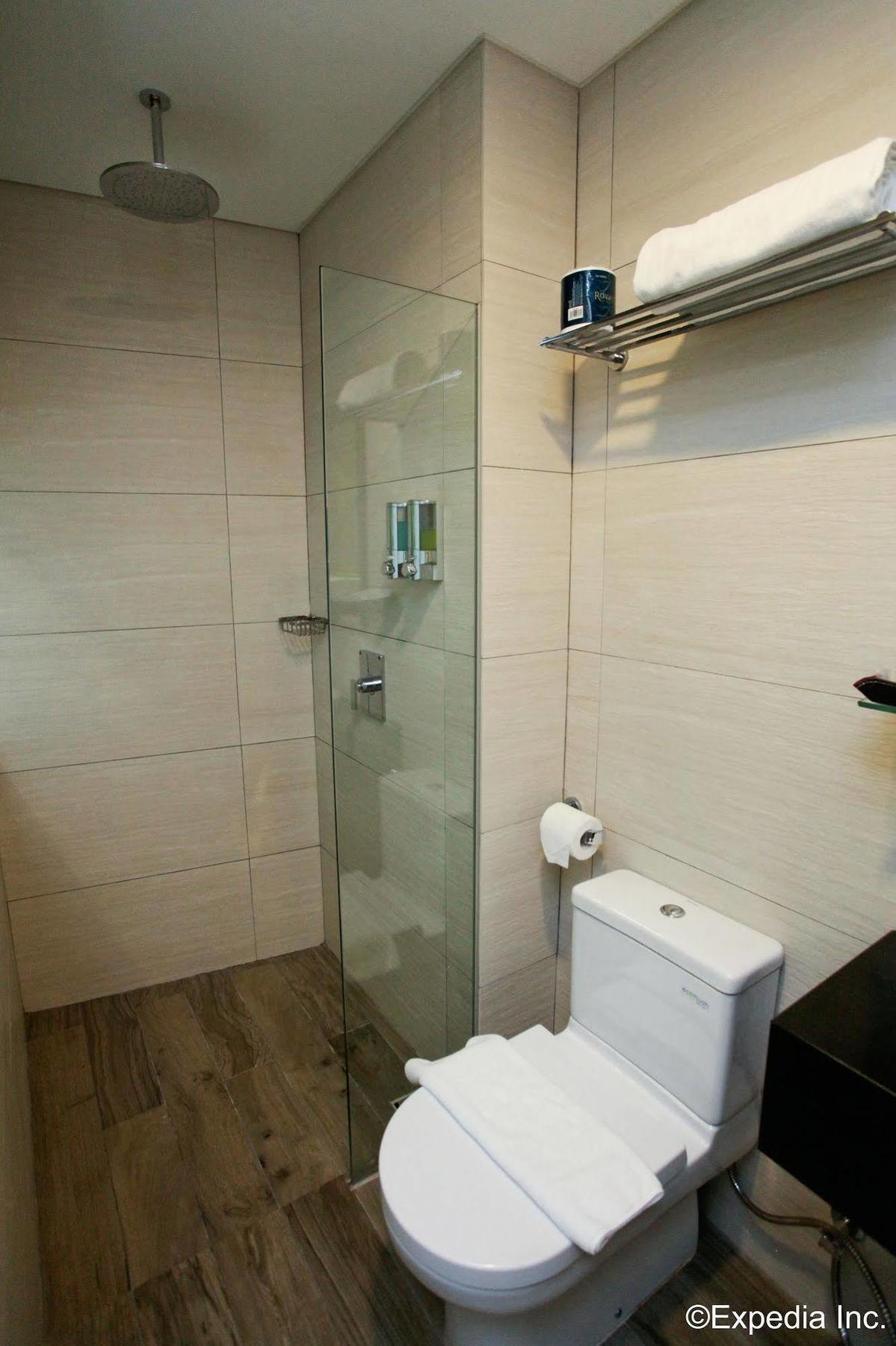 Hotel J8