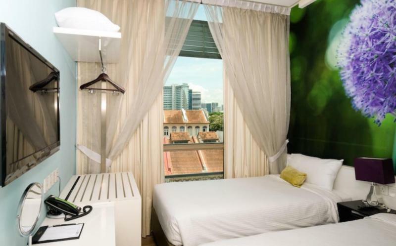 J8 Hotel 3*