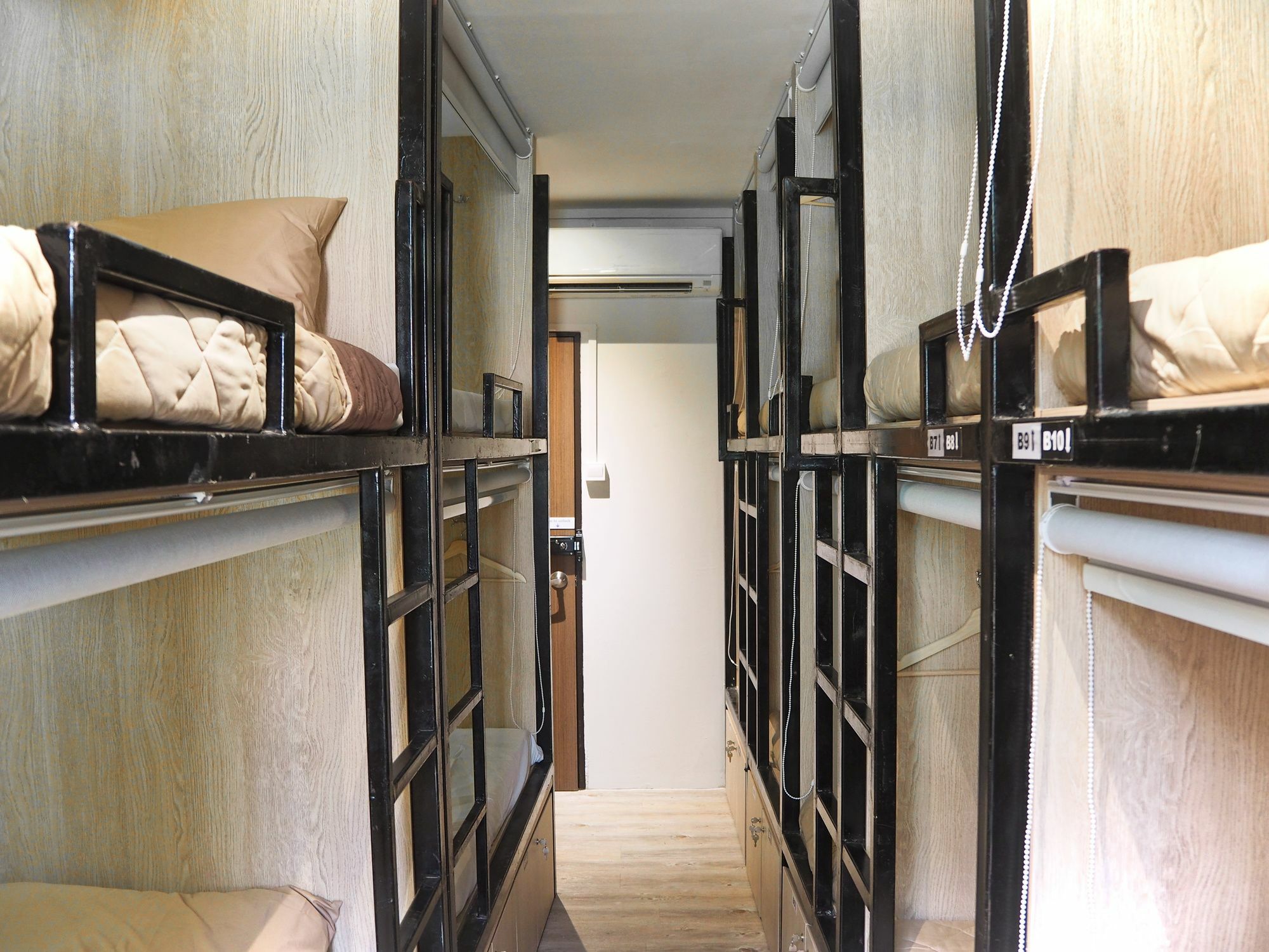 Capsule hotel Atlantis Pods @ Bugis 2*