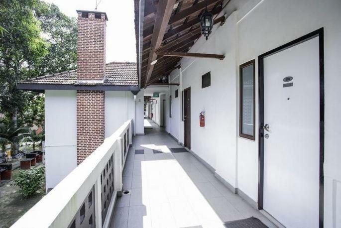 Villa Umbrella Singapore *