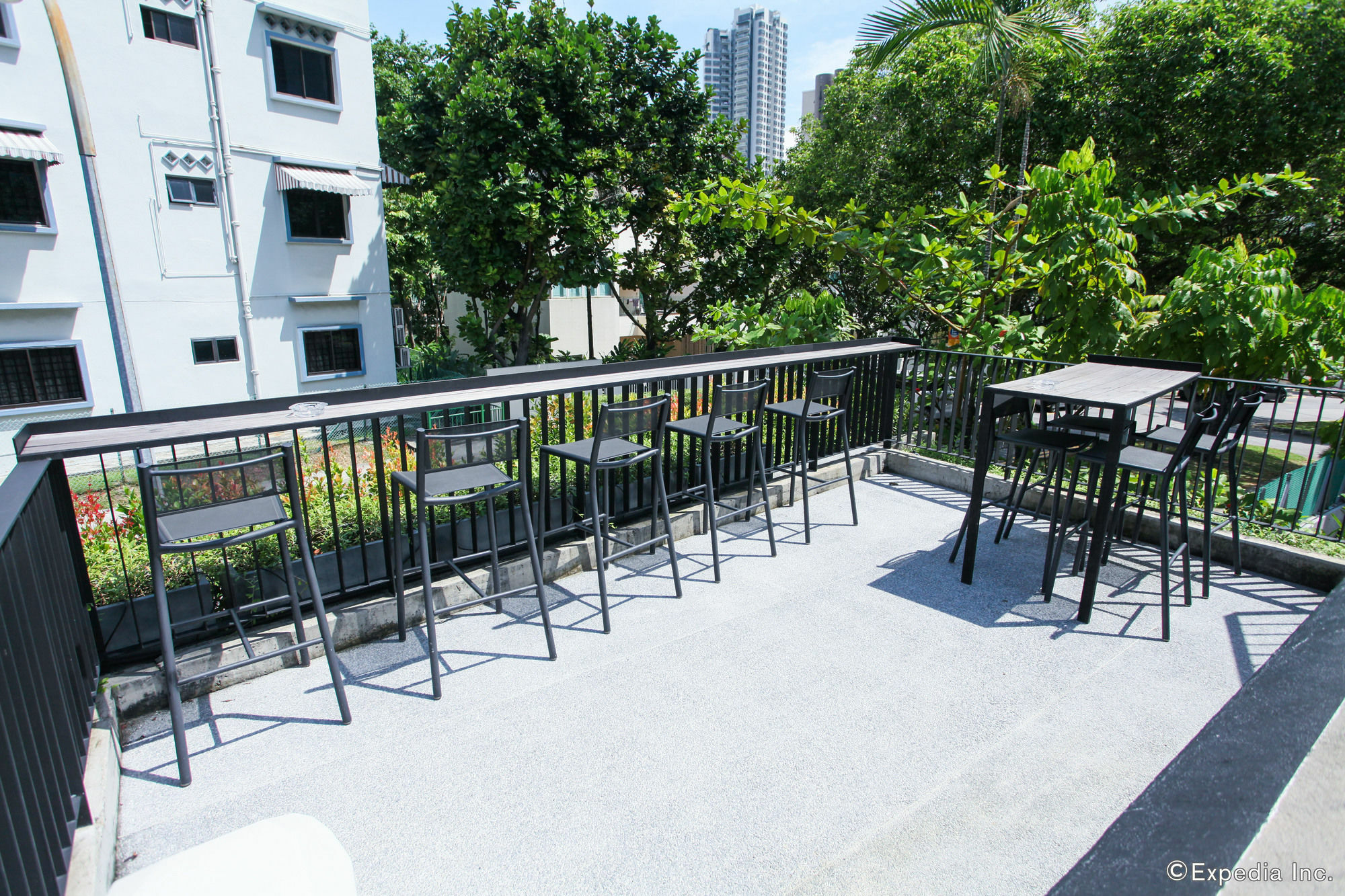 Lloyd's 3* Singapore