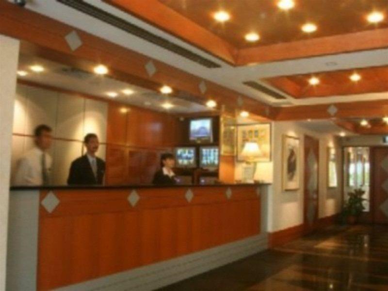 81 Palace - Newly Renovated 2* Singapore