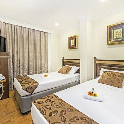 81 Chinatown Hotel