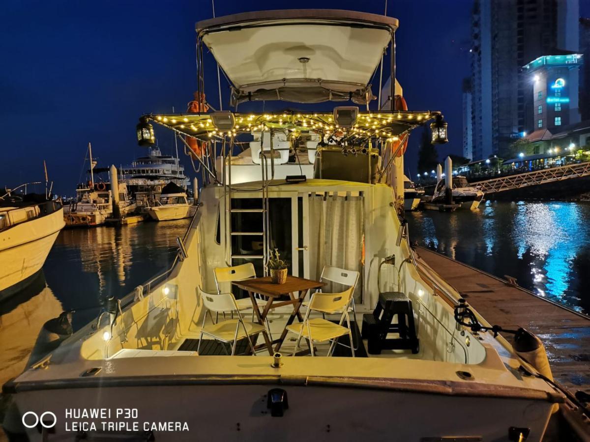 Botel Sweet Elegant Boat @ Marina Waterfront Singapore