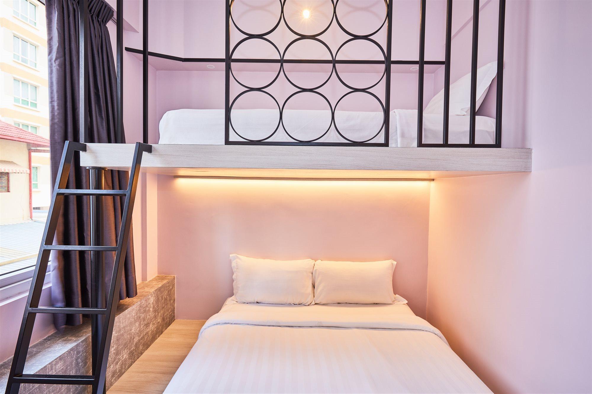 Ibis Budget Pearl Hotel Singapore